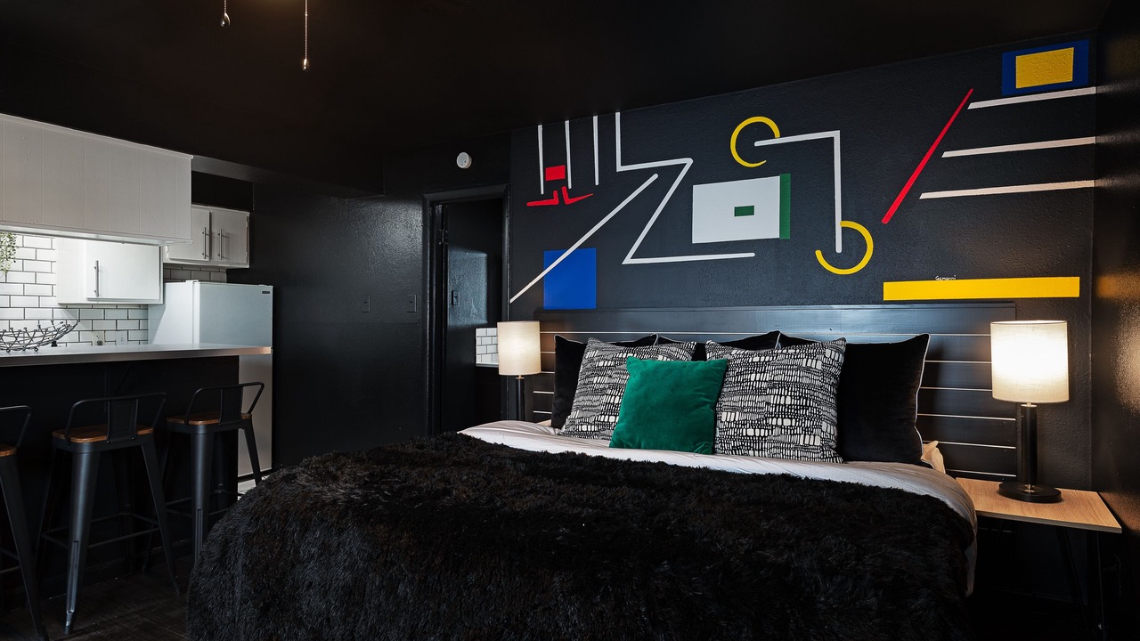 Photo of Bedroom in Neartown