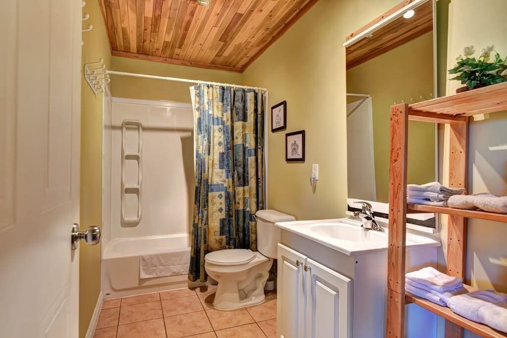 Photo of Bathroom in Petite-Riviere-Saint-Francois