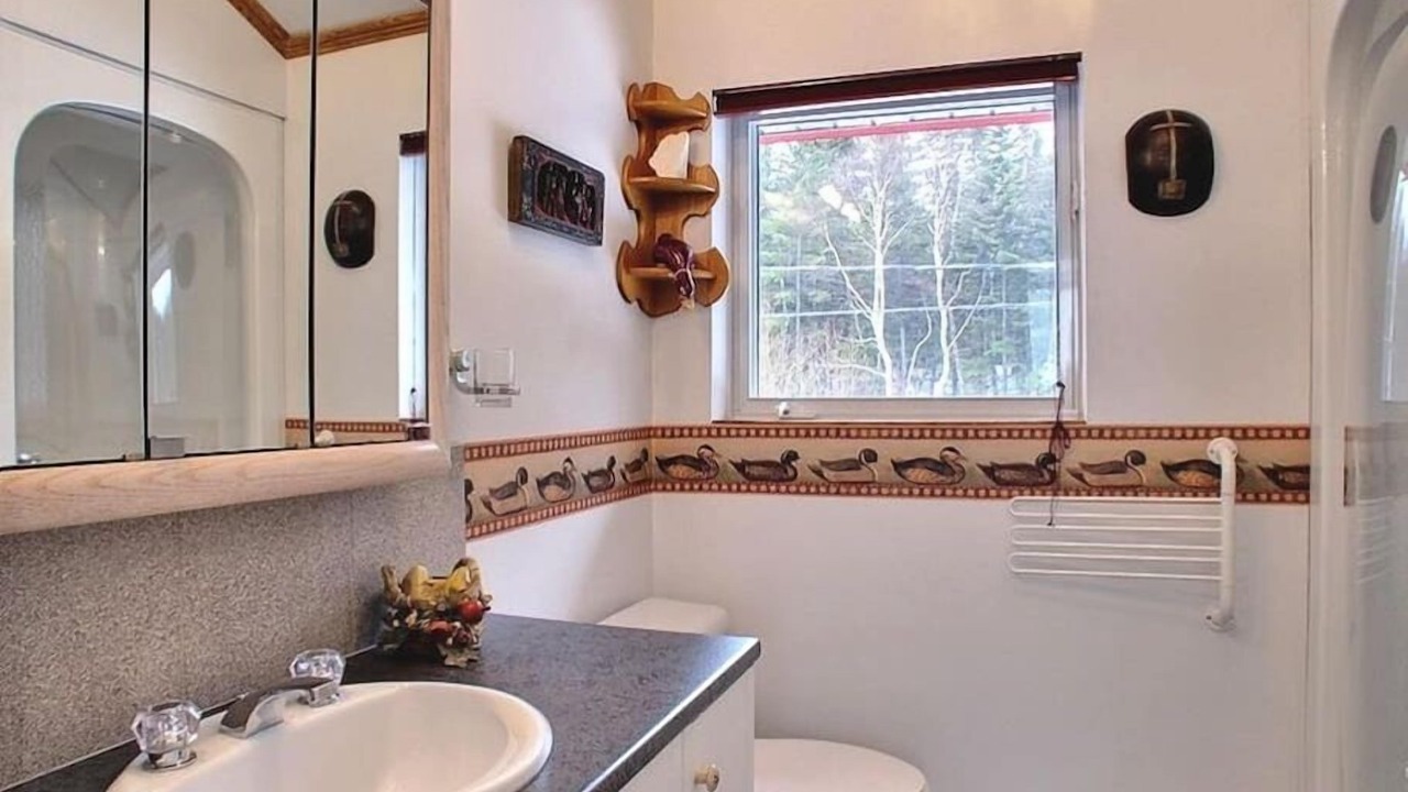 Photo of Bathroom in Isle aux Coudres