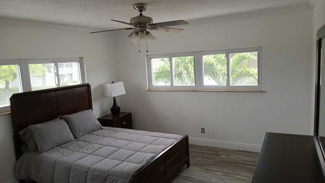 Photo of Bedroom in Capri Isle
