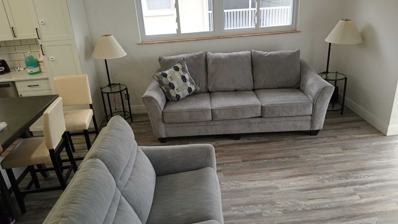 Photo of Livingroom in Capri Isle