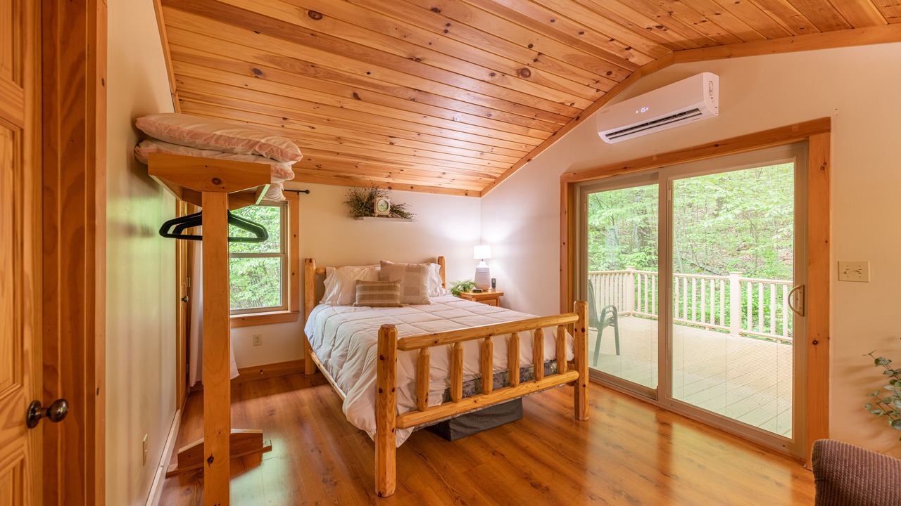 Photo of Bedroom in Reedsville