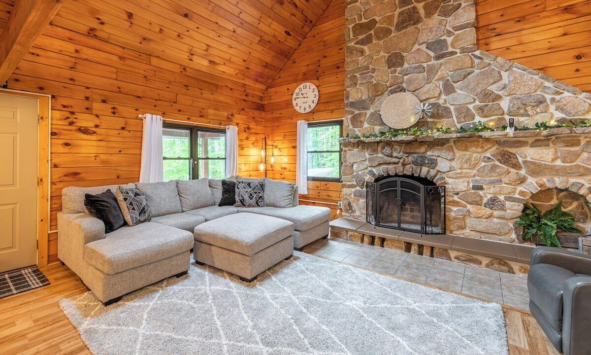 Photo of Livingroom in Reedsville