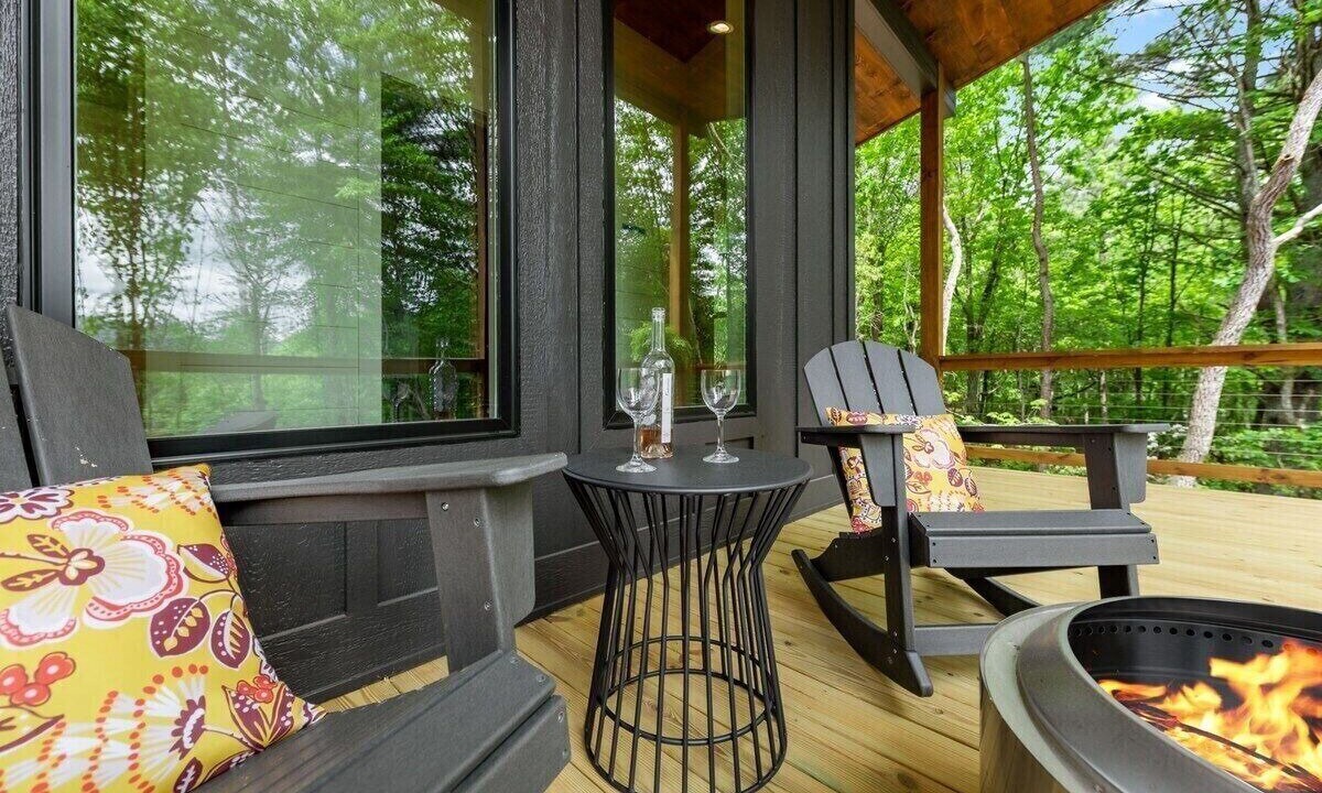 Photo of Outdoor in Mineral Bluff