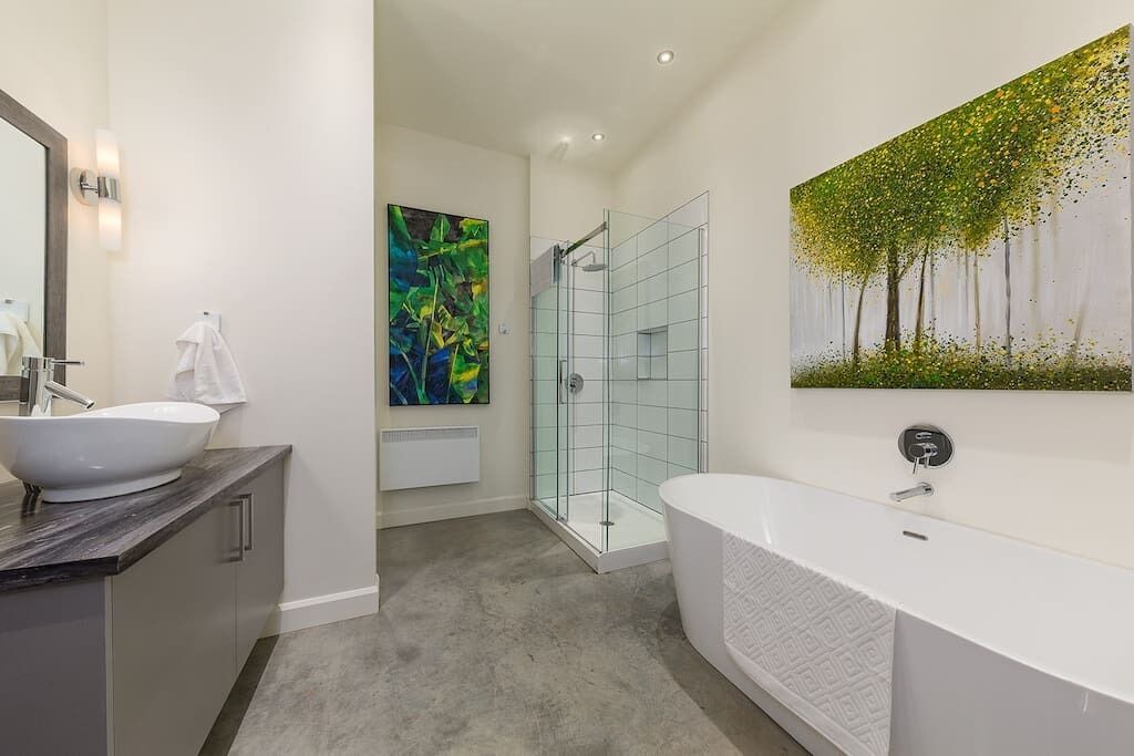 Photo of Bathroom in Saint Pierre d'Orleans