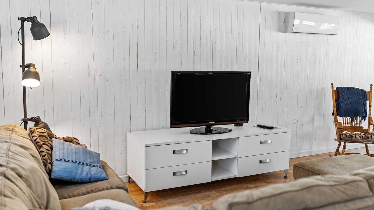 Photo of Bedroom in Saint-Hermenegilde