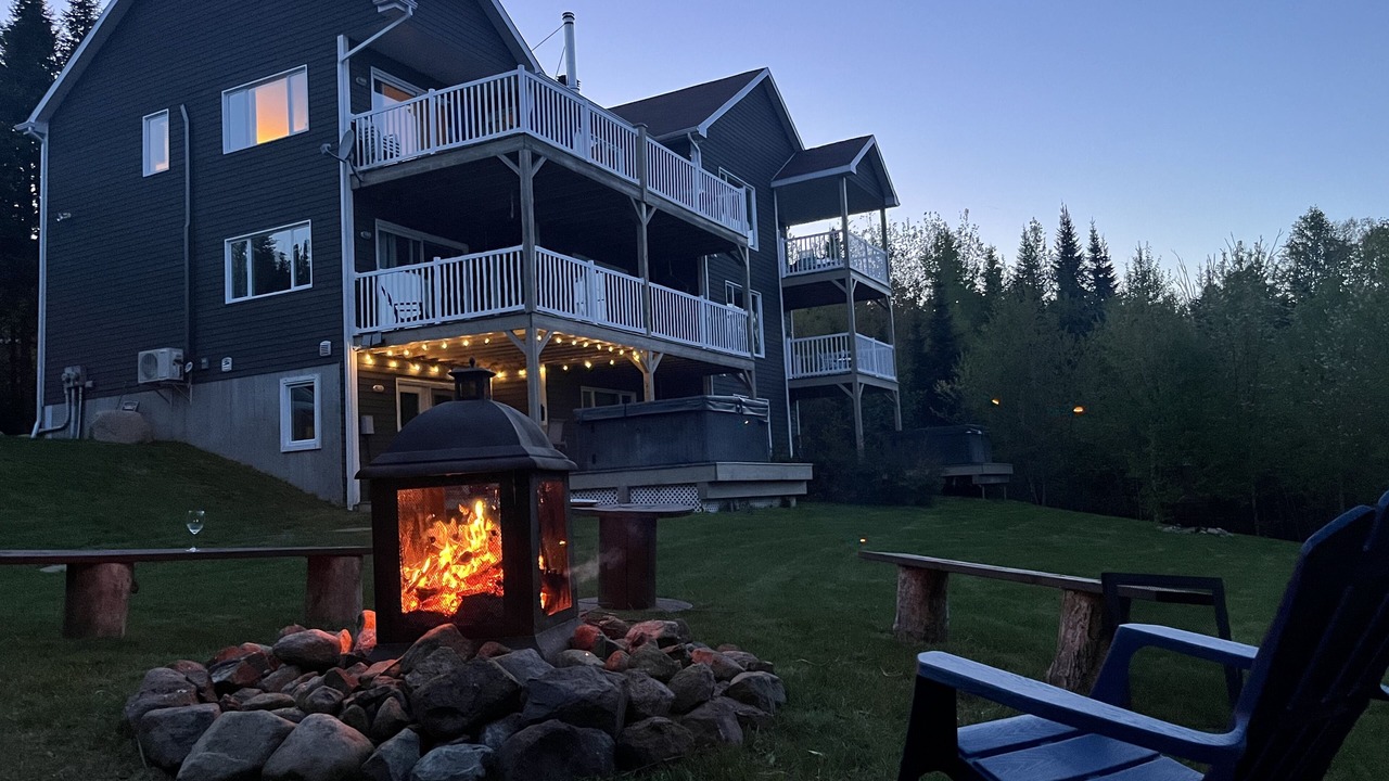 Photo of Livingroom in Petite-Riviere-Saint-Francois