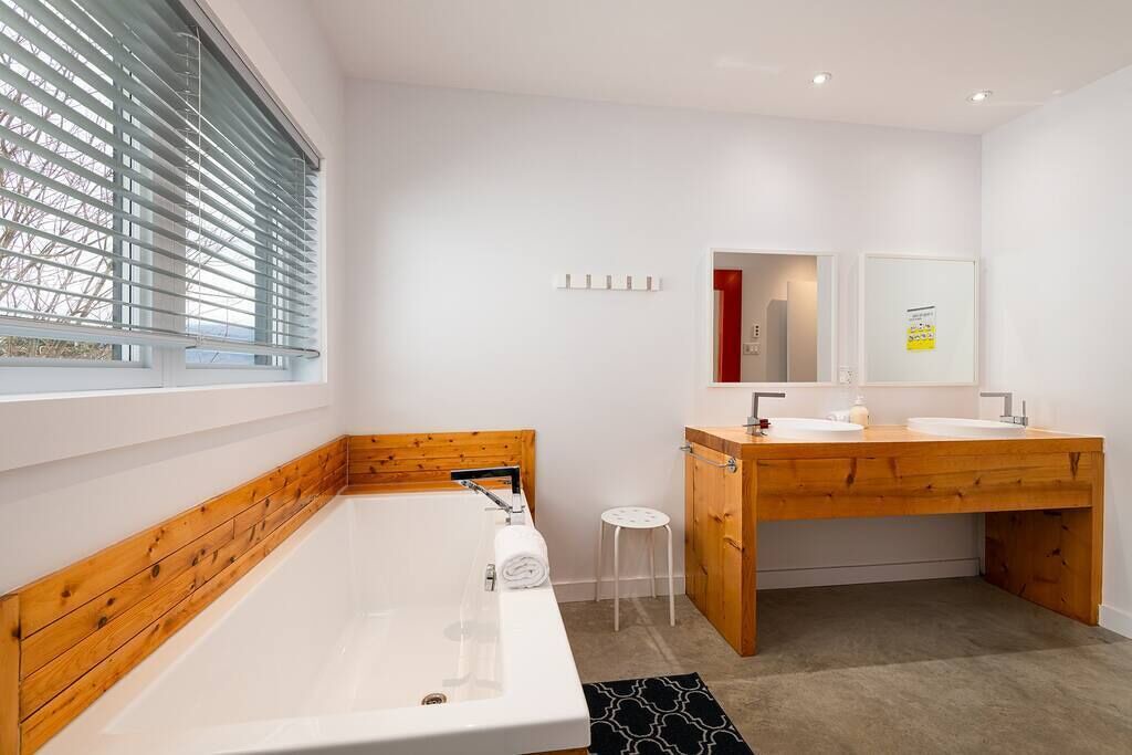 Photo of Bathroom in Baie-St-Paul