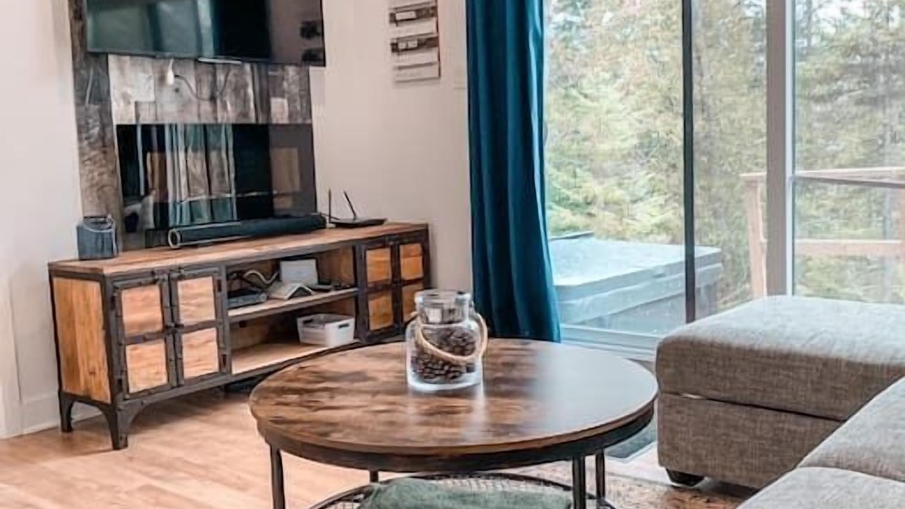 Photo of Livingroom in Chertsey
