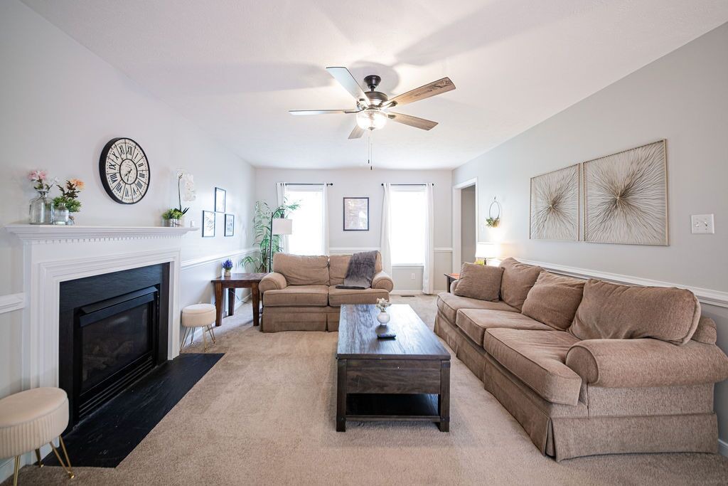 Photo of Livingroom in North Chesterfield