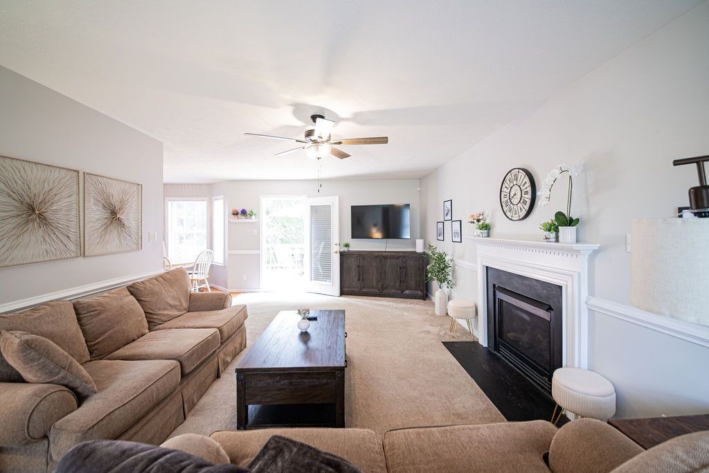 Photo of Livingroom in North Chesterfield