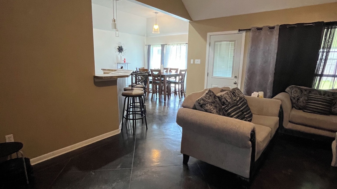 Photo of Livingroom in LaPlace