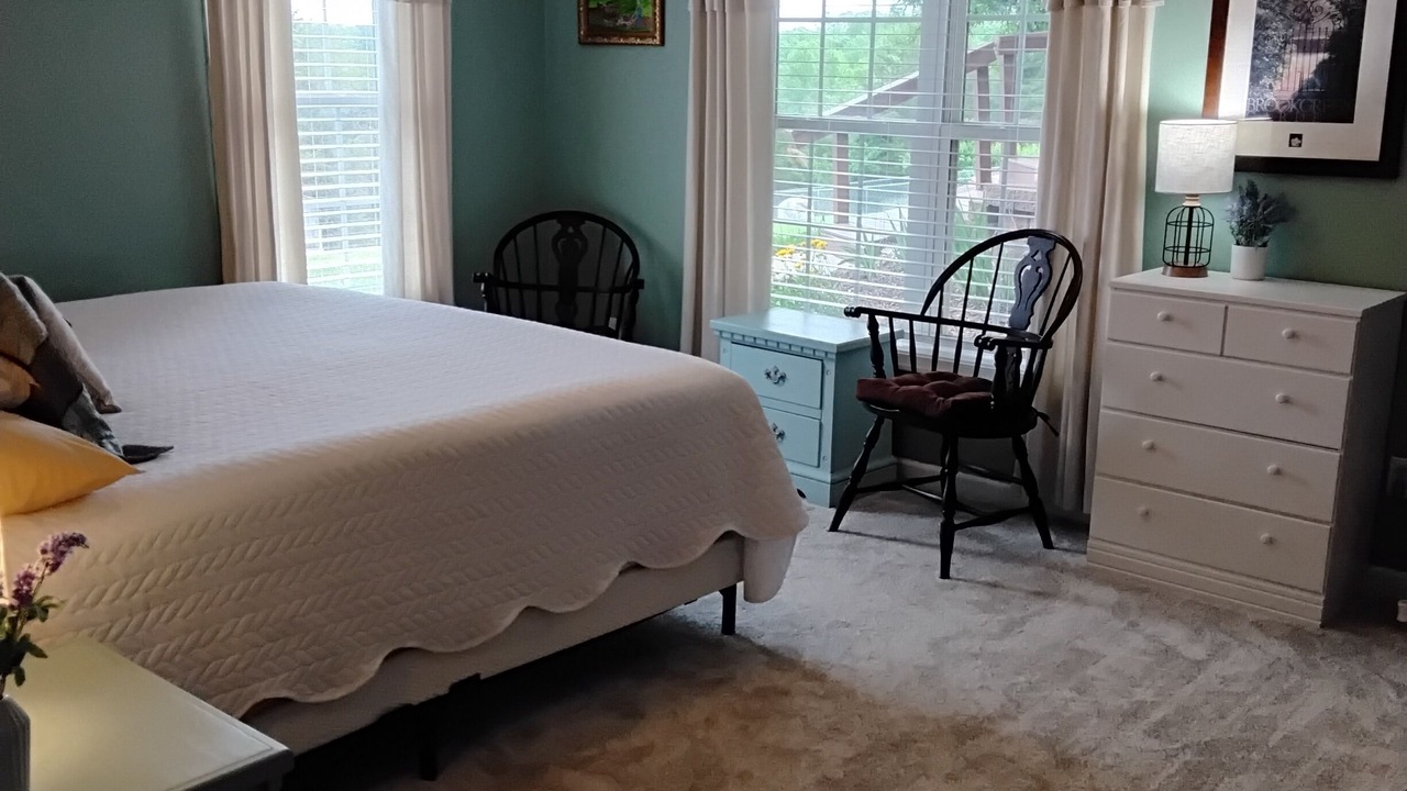 Photo of Bedroom in Goode