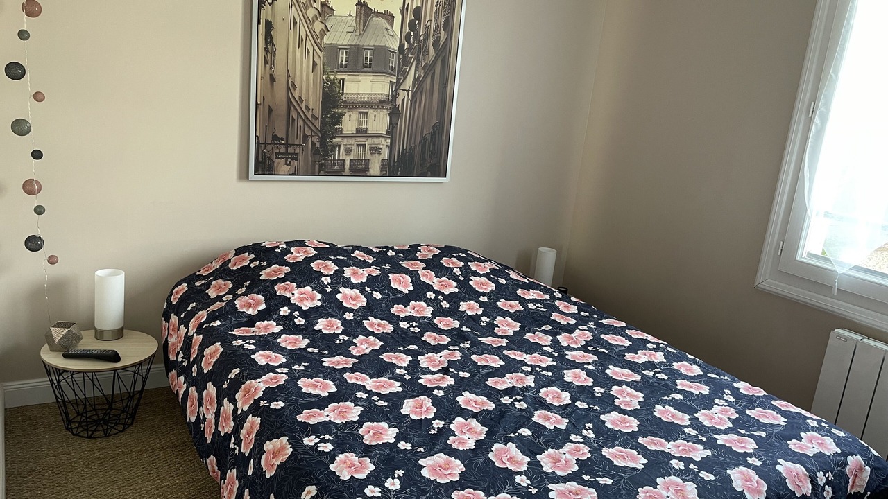 Photo of Bedroom in Veigne