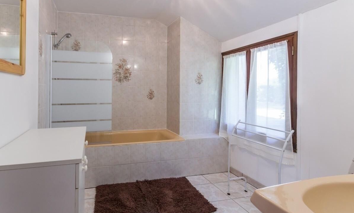 Photo of Bathroom in Sainte-Honorine-du-Fay