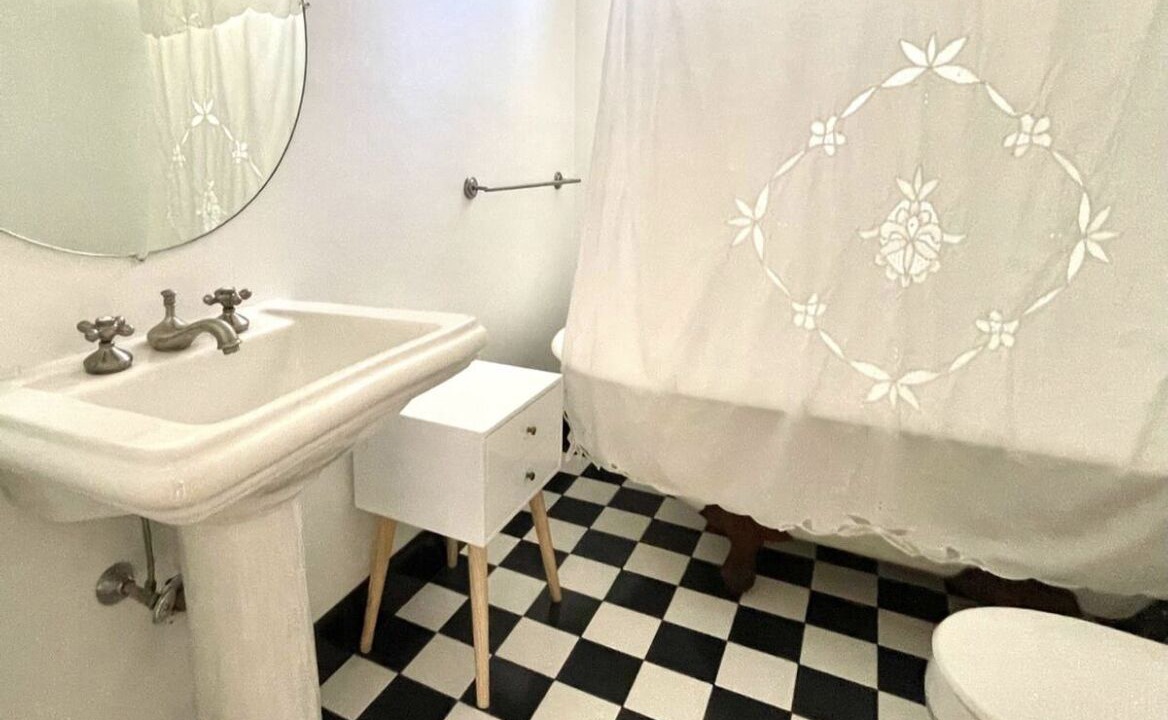 Photo of Bathroom in Fifth Ward