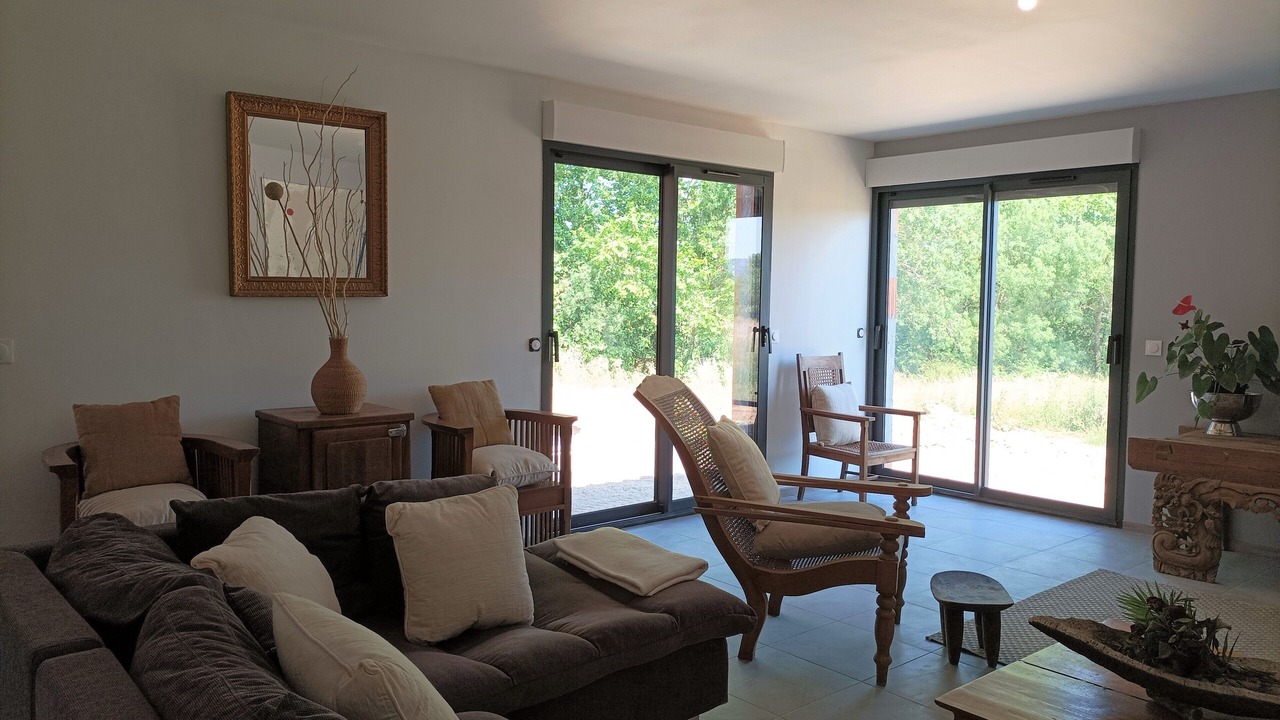 Photo of Livingroom in Cournonsec