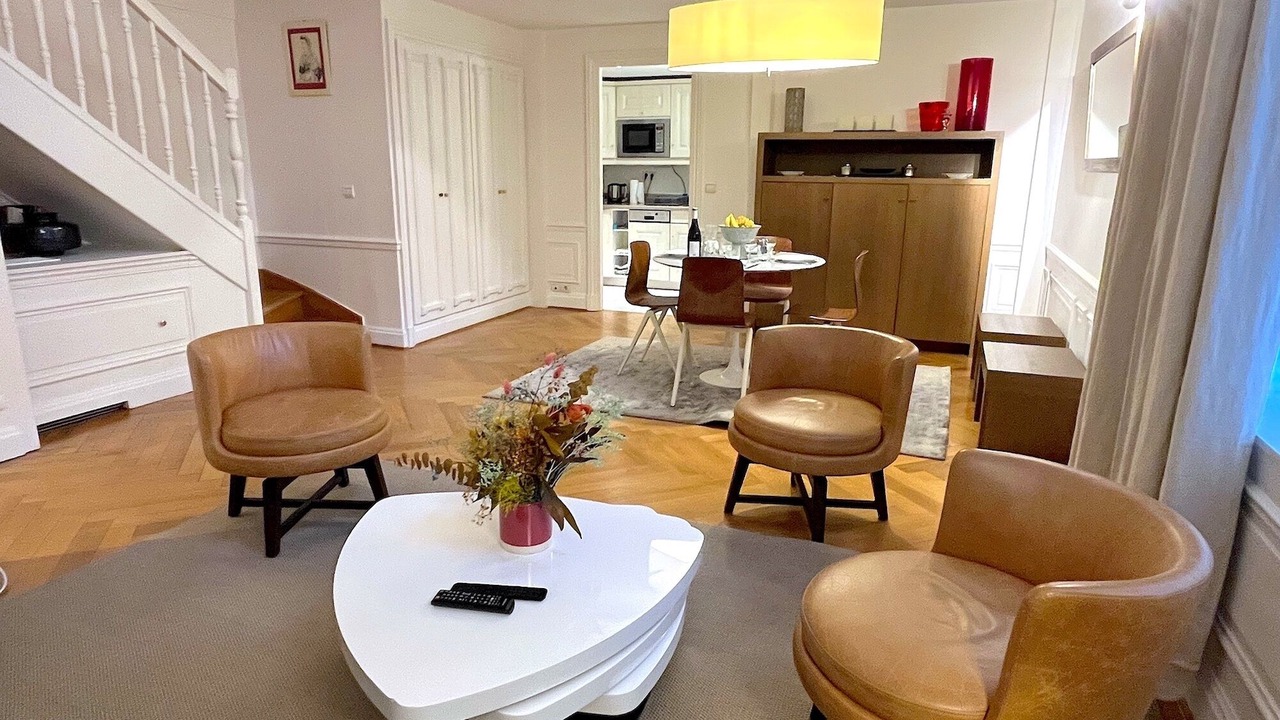 Photo of Livingroom in Champs-Elysees