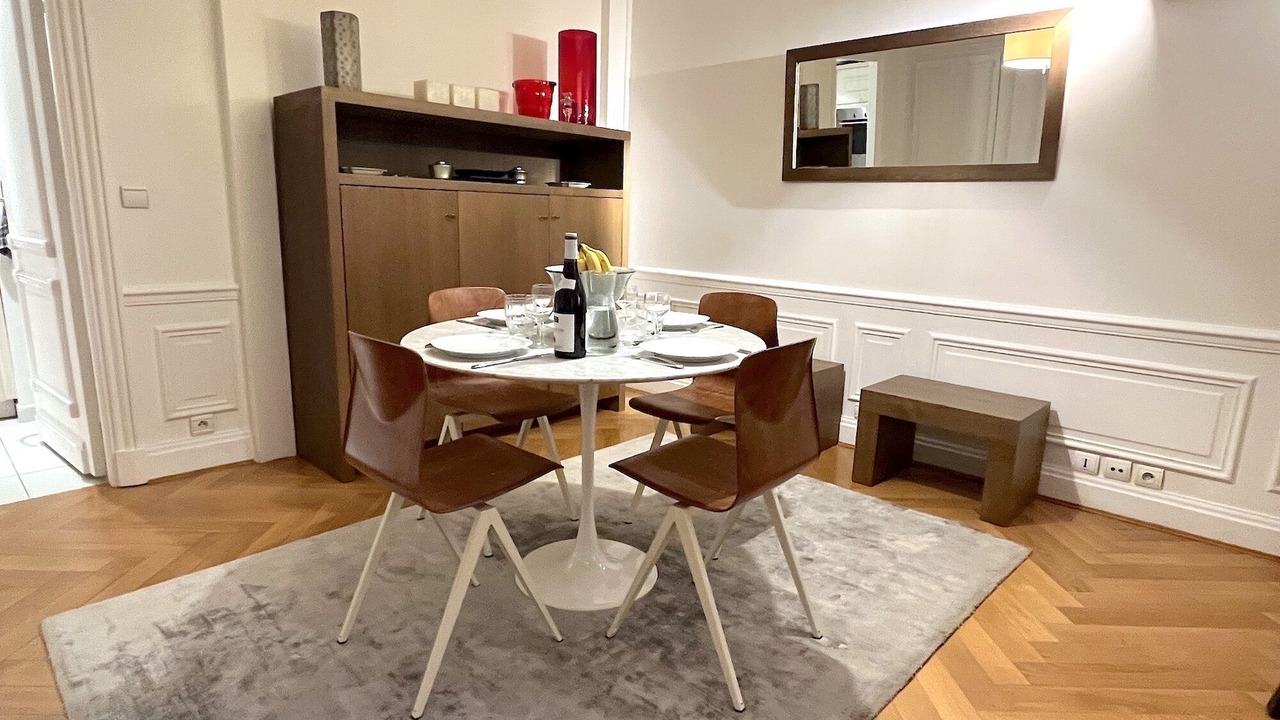 Photo of Others in Champs-Elysees