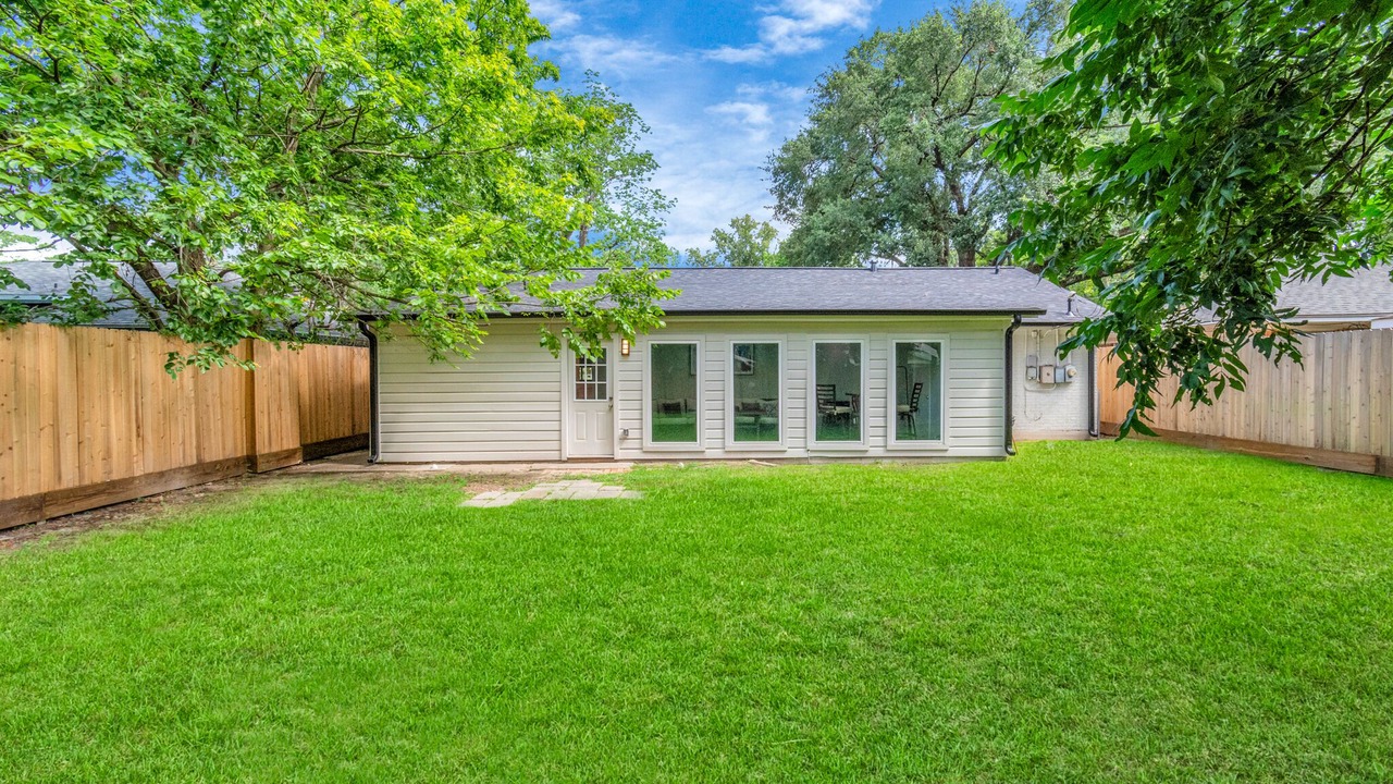 Photo of Outdoor in Garden Oaks