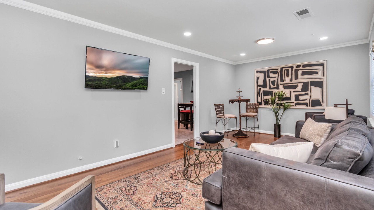 Photo of Livingroom in Garden Oaks