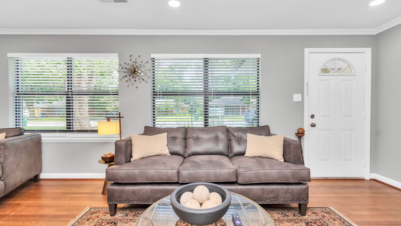 Photo of Livingroom in Garden Oaks