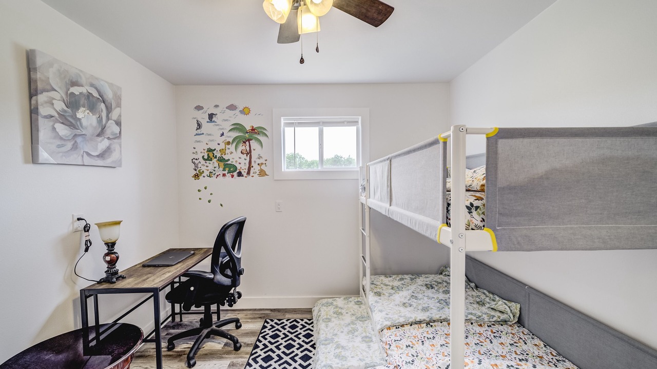 Photo of Bedroom in Wise County
