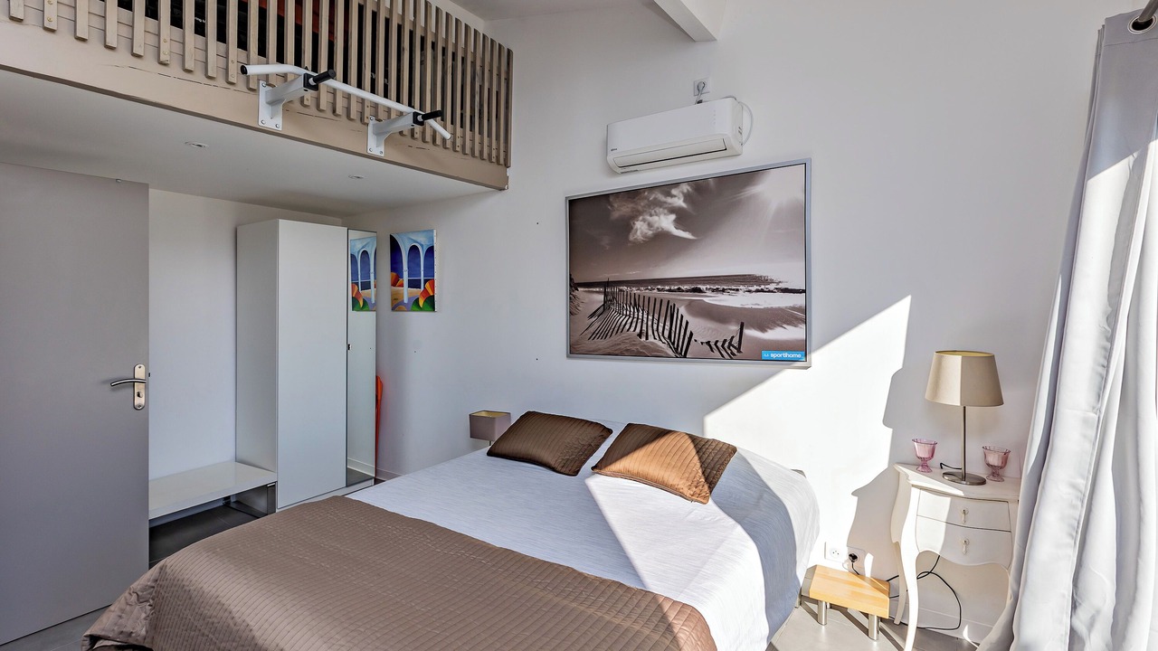 Photo of Bedroom in Le Cres