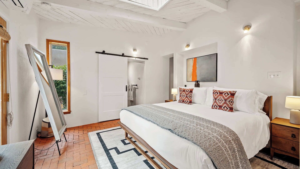 Photo of Bedroom in South Capitol