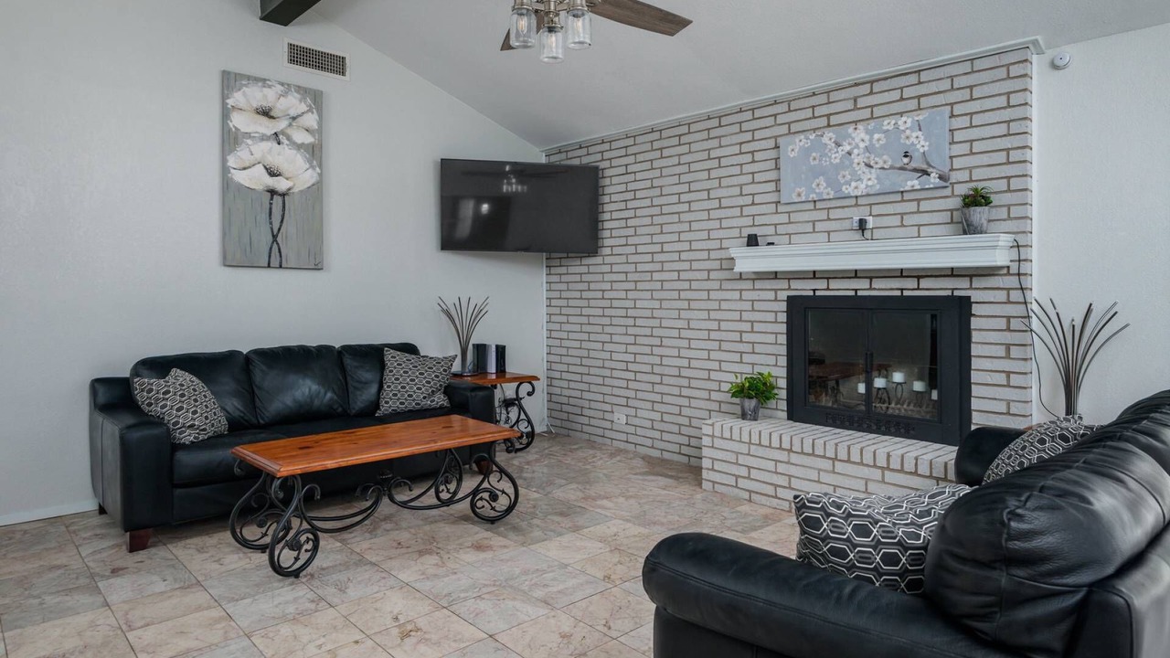 Photo of Livingroom in Leander