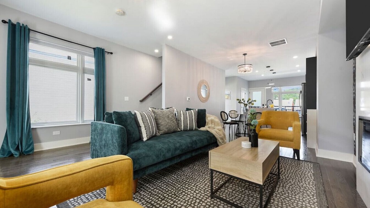 Photo of Livingroom in Lawrenceville