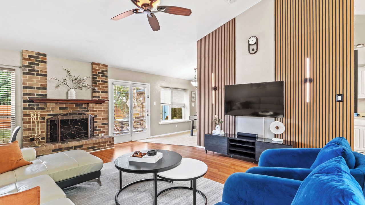 Photo of Livingroom in Allen