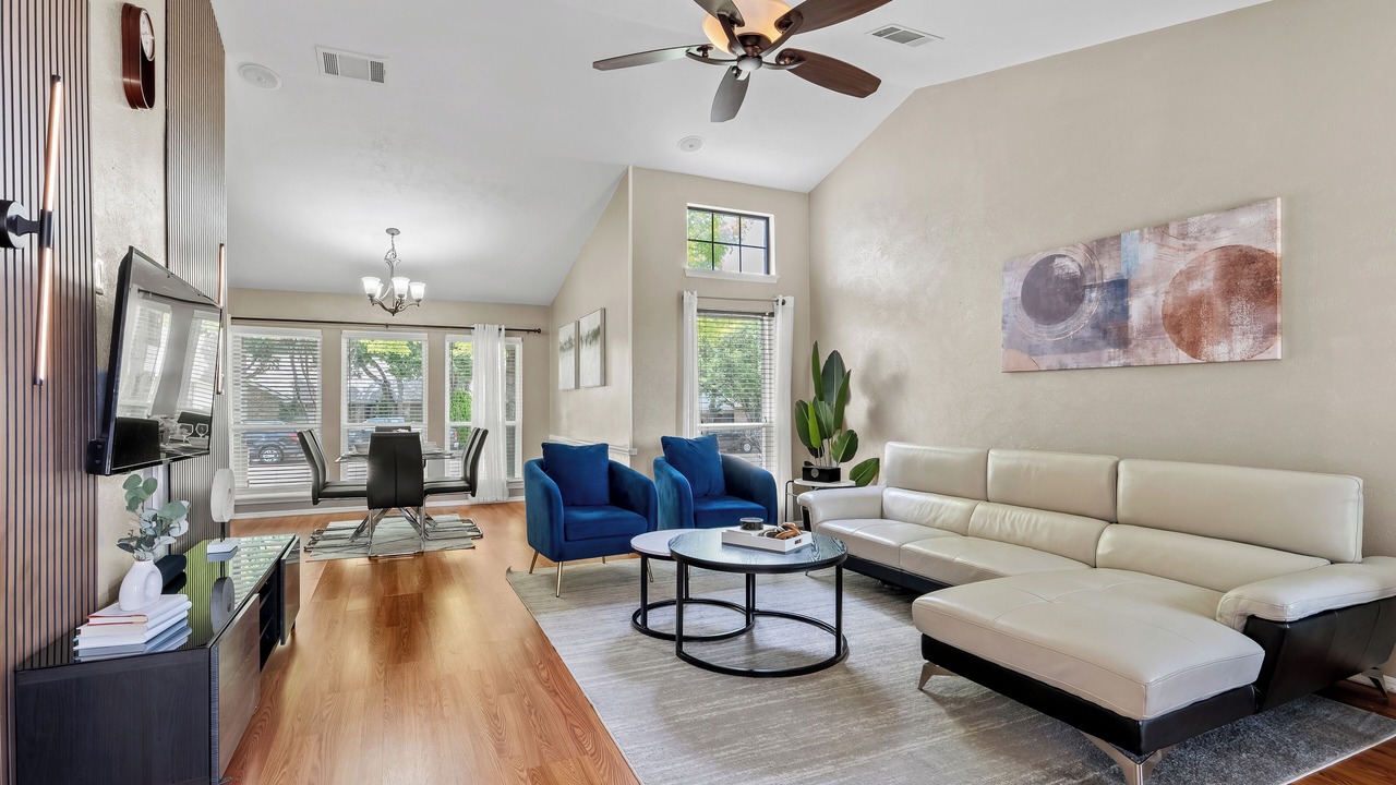 Photo of Livingroom in Allen