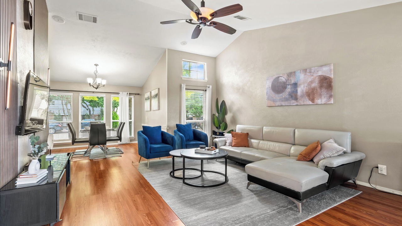 Photo of Livingroom in Allen