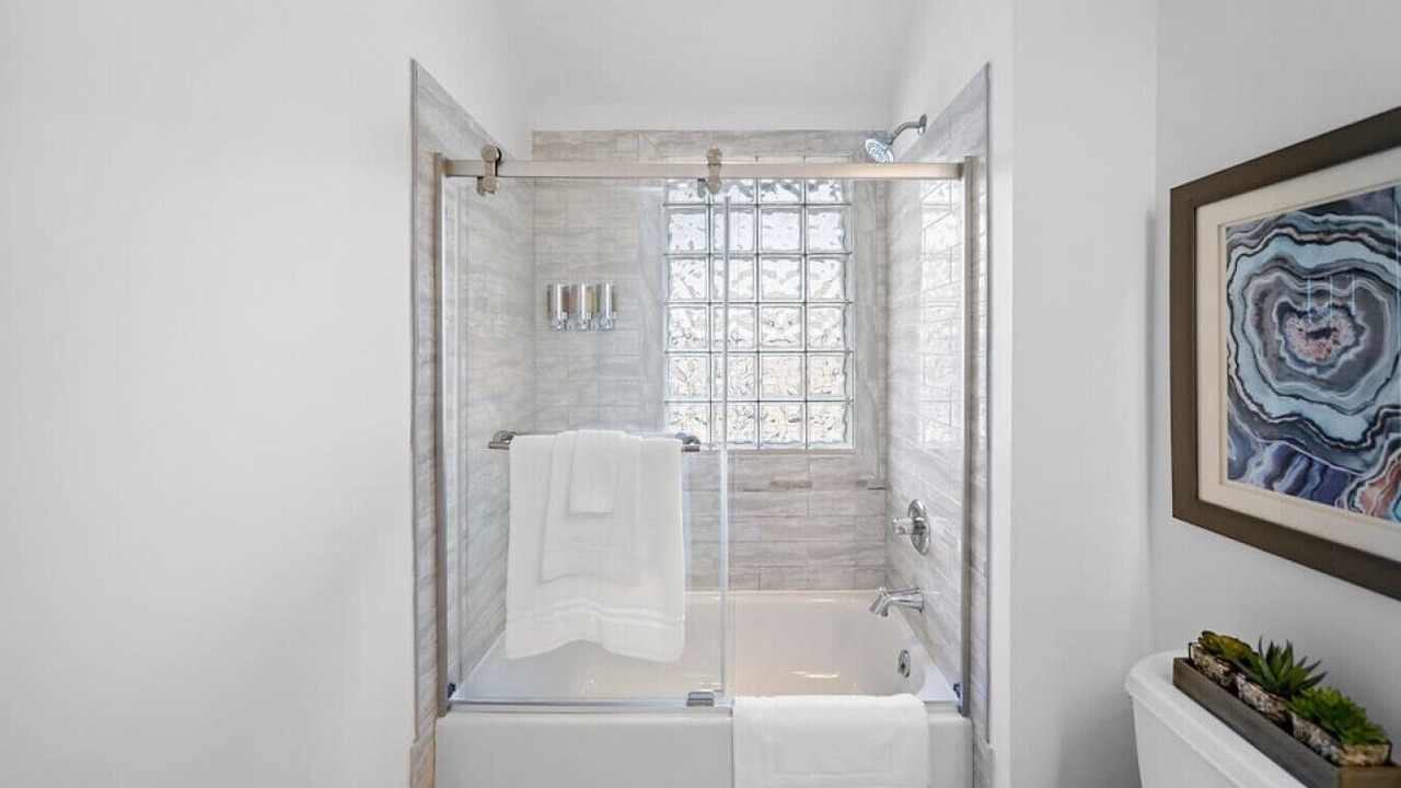 Photo of Bathroom in Hyde Park