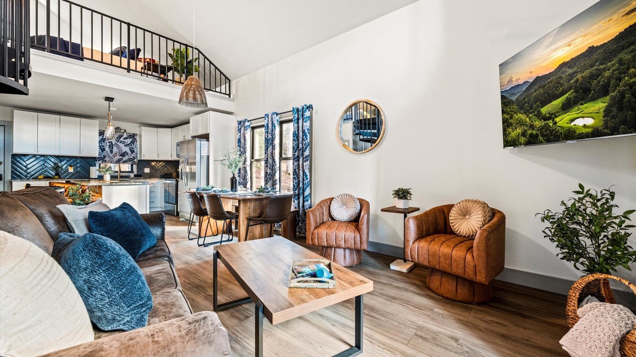 Photo of Others in Horse Shoe