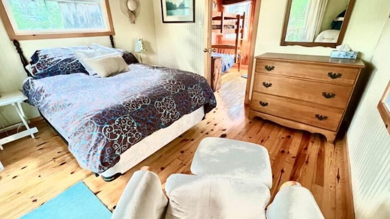 Photo of Bedroom in Kinmount