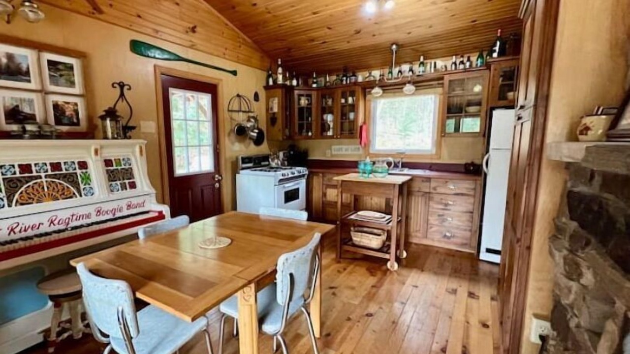 Photo of Kitchen in Kinmount