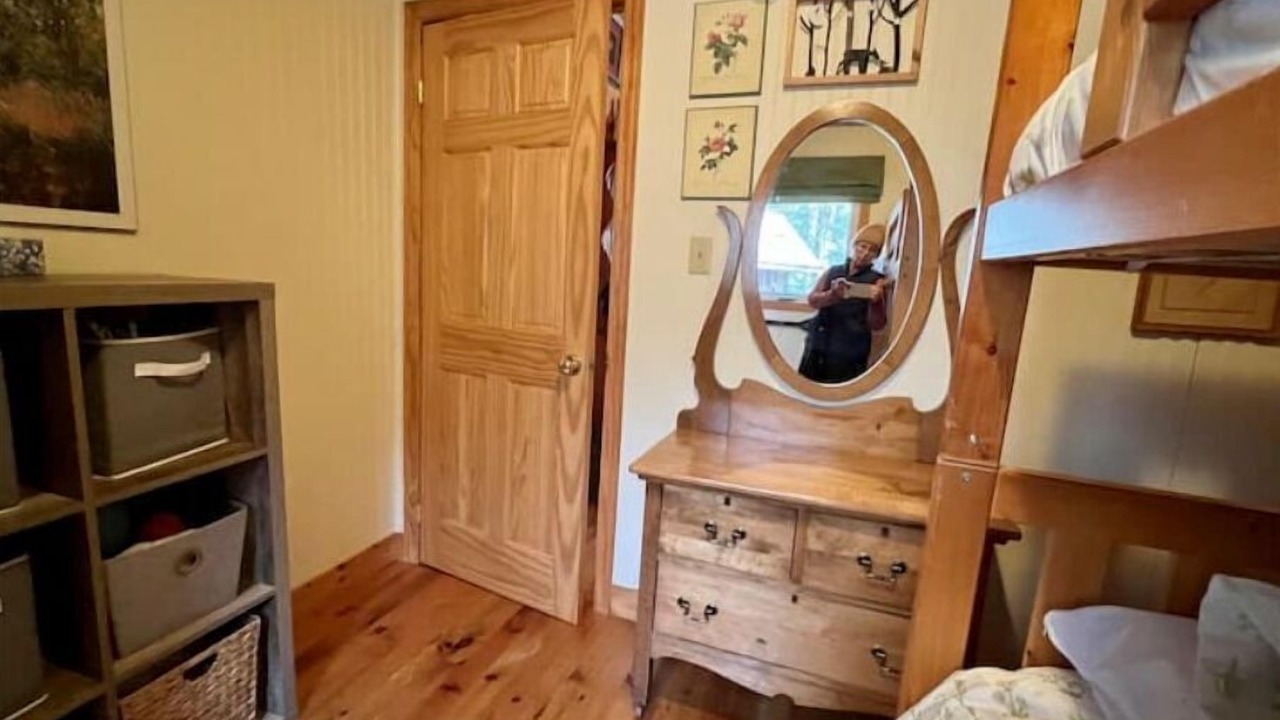 Photo of Bedroom in Kinmount