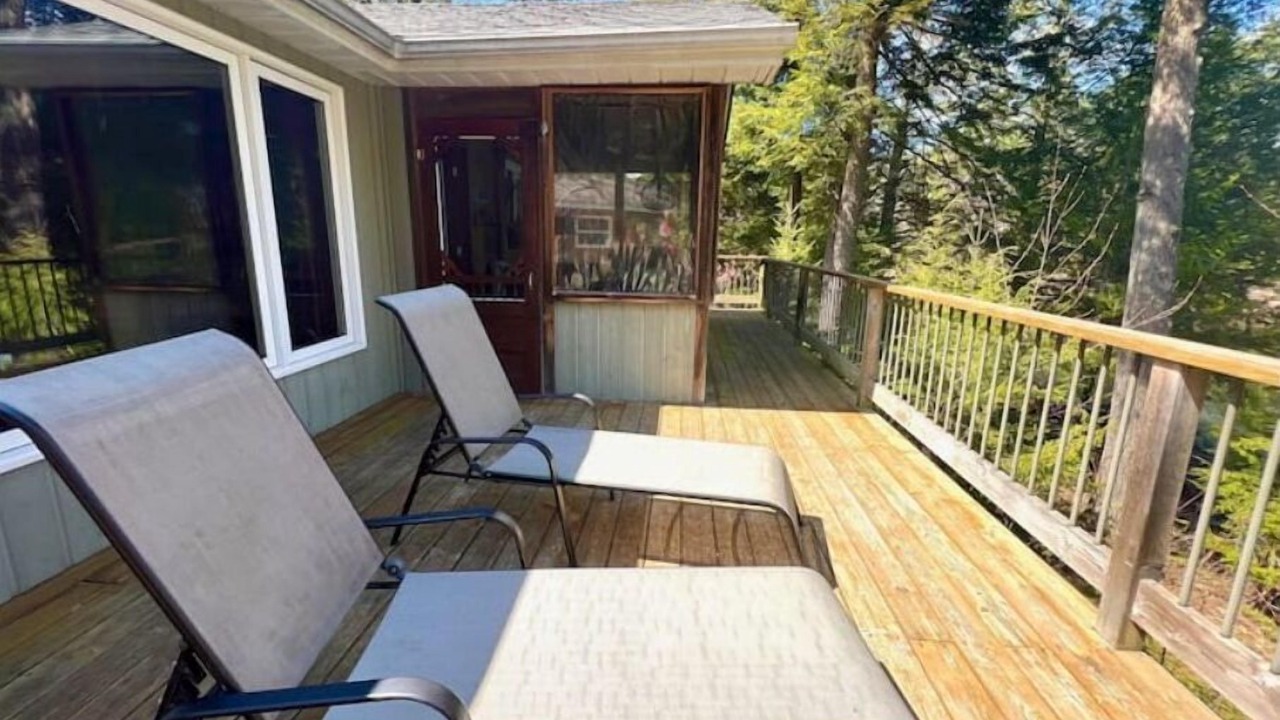 Photo of Patio Balcony in Kinmount