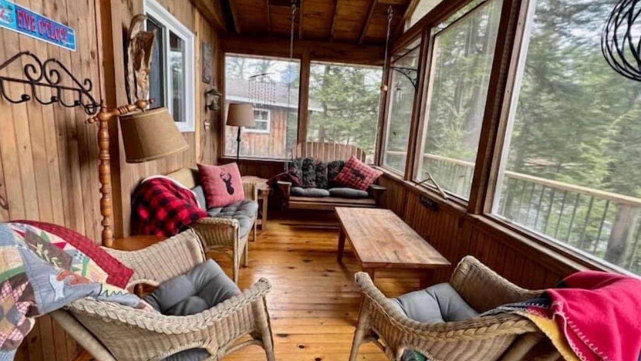 Photo of Livingroom in Kinmount