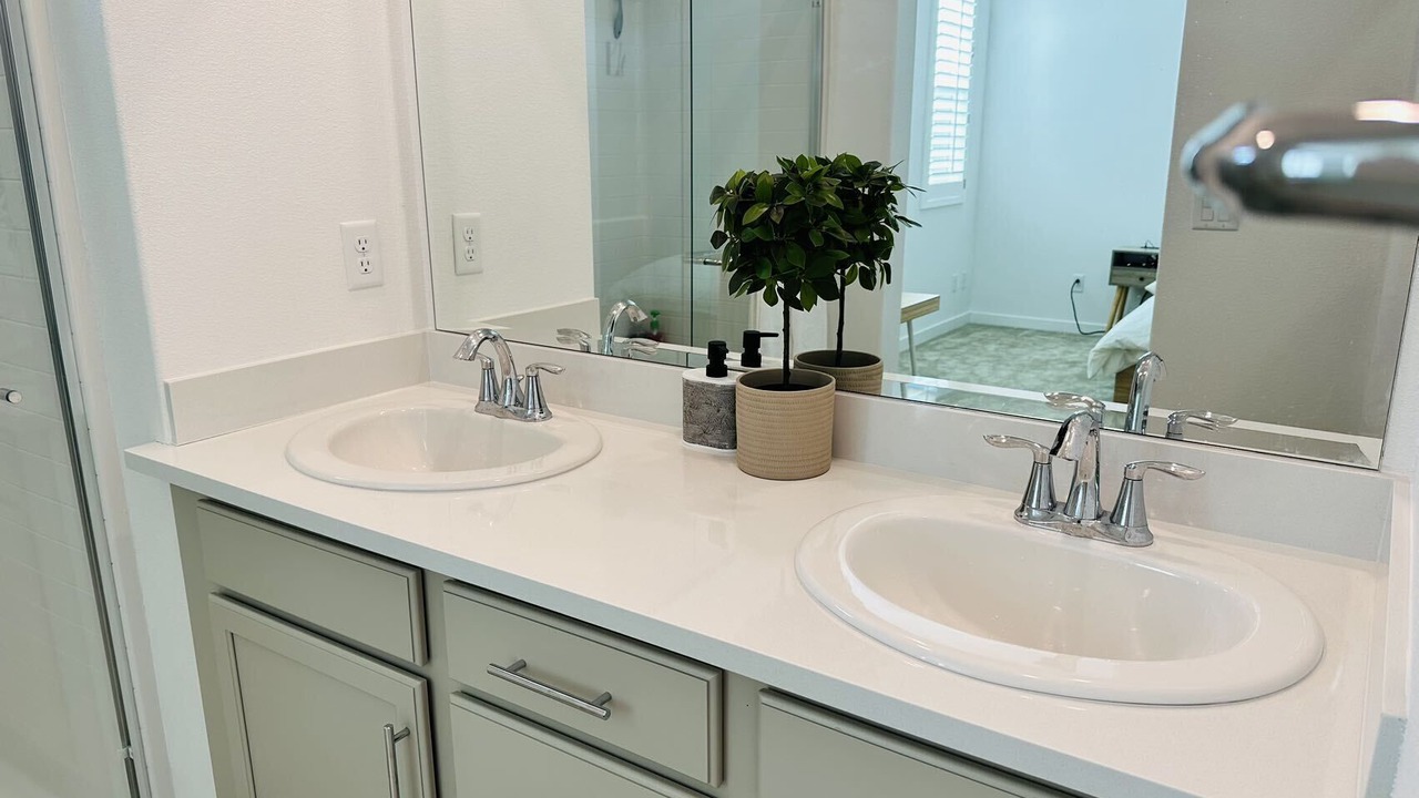 Photo of Bathroom in Natomas Creek