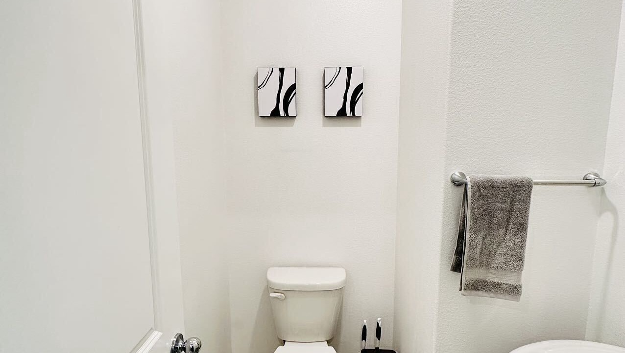 Photo of Bathroom in Natomas Creek