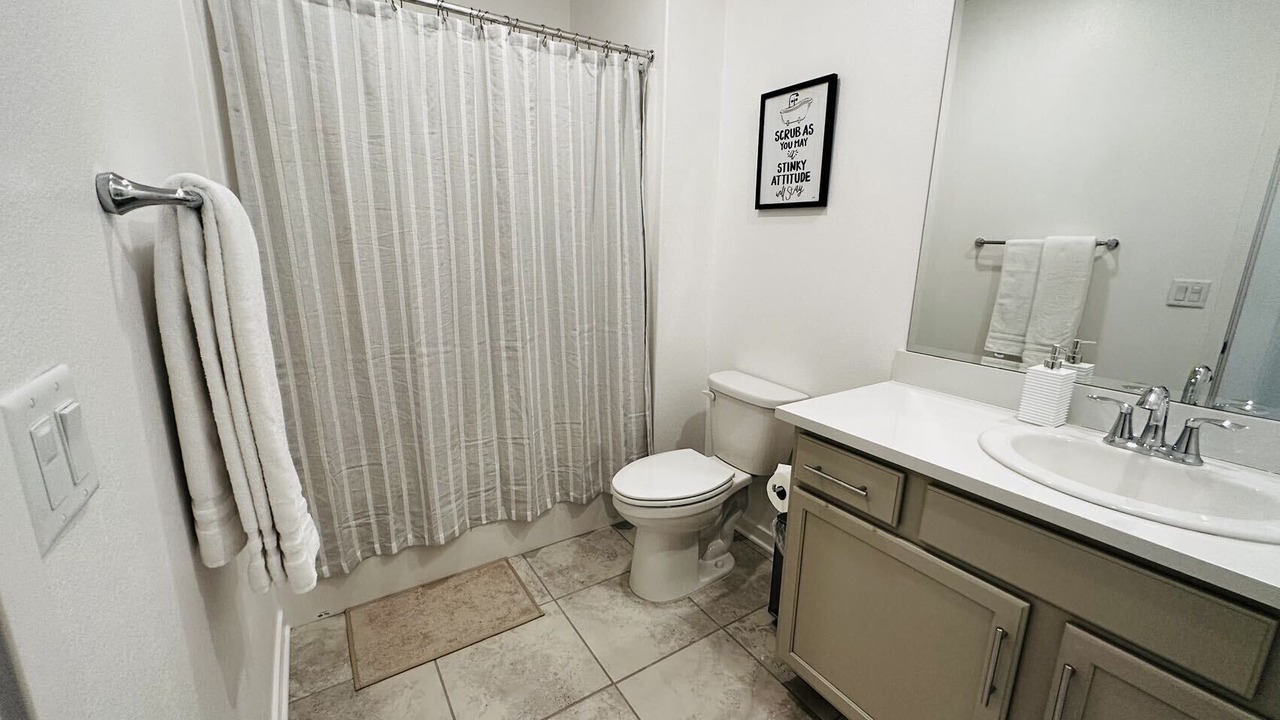 Photo of Bathroom in Natomas Creek