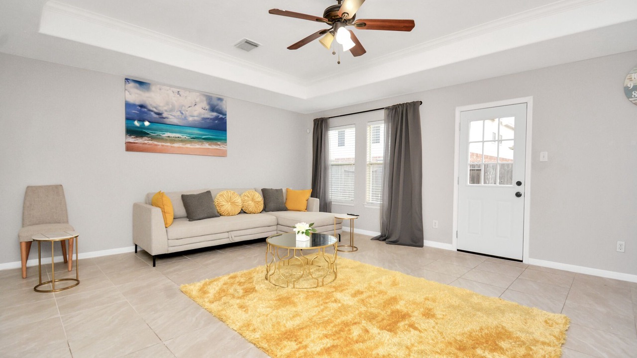 Photo of Livingroom in Katy