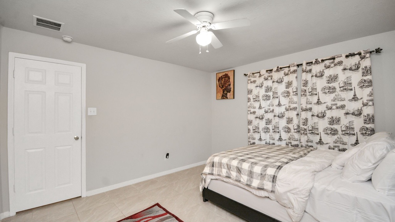 Photo of Bedroom in Katy