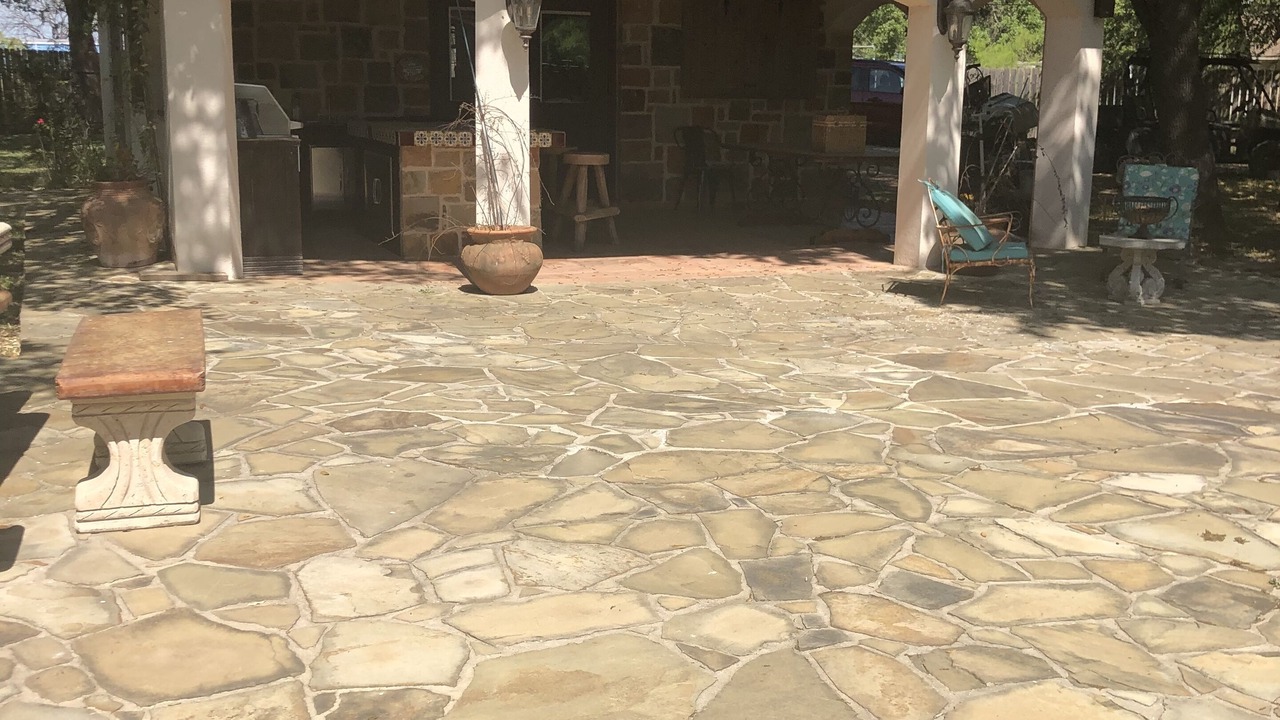Photo of Patio Balcony in Uvalde