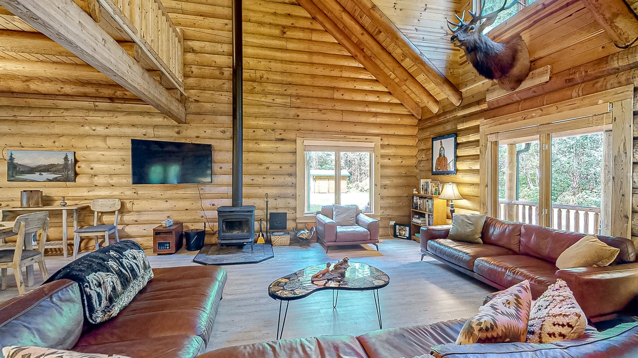 Photo of Livingroom in Tillamook