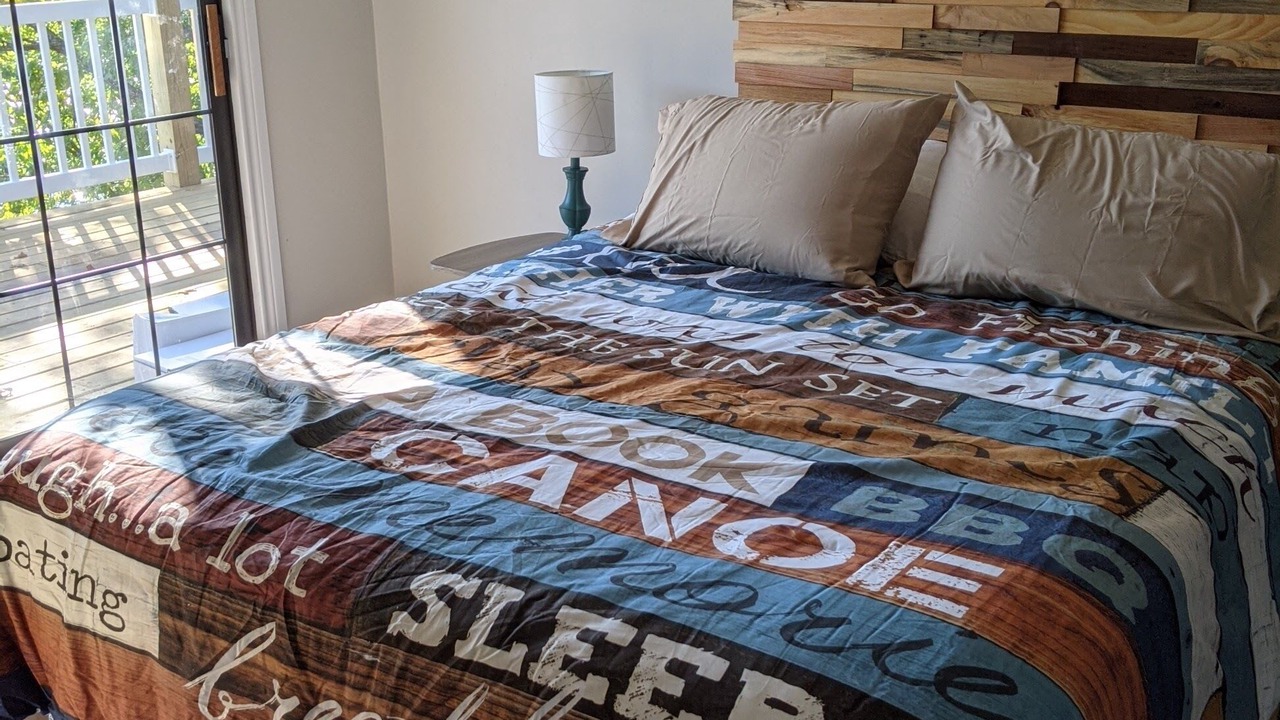 Photo of Bedroom in Linn Creek