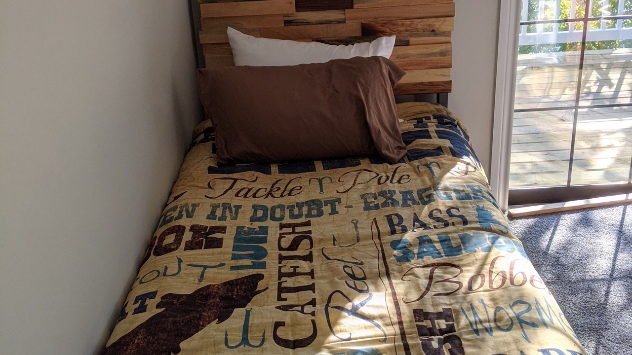 Photo of Bedroom in Linn Creek